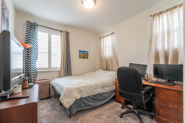 2269 Sierra Village Dr, Roseville, CA 95747