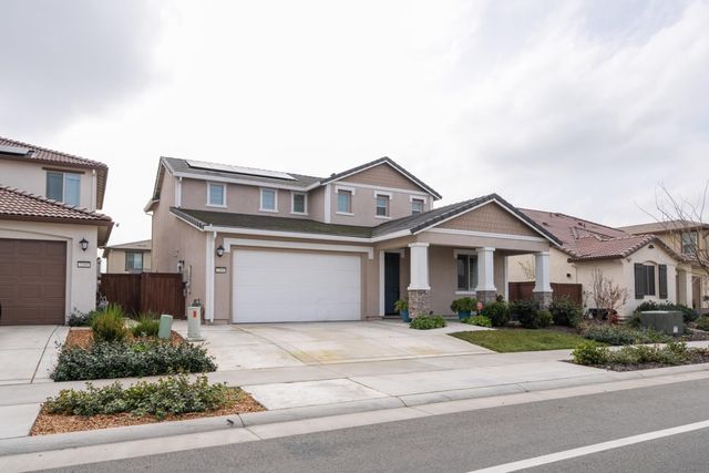 2269 Sierra Village Dr, Roseville, CA 95747