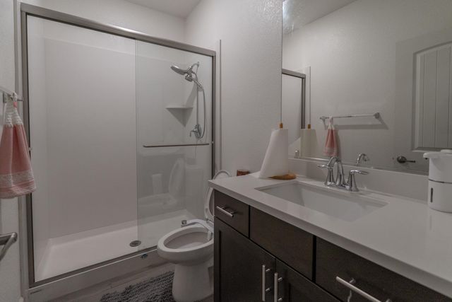 2269 Sierra Village Dr, Roseville, CA 95747