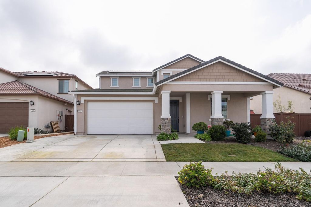 2269 Sierra Village Dr, Roseville, CA 95747