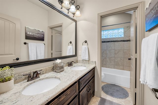 2216 6th Avenue, Flower Mound, TX 75028