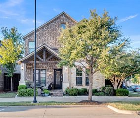 2216 6th Avenue, Flower Mound, TX 75028