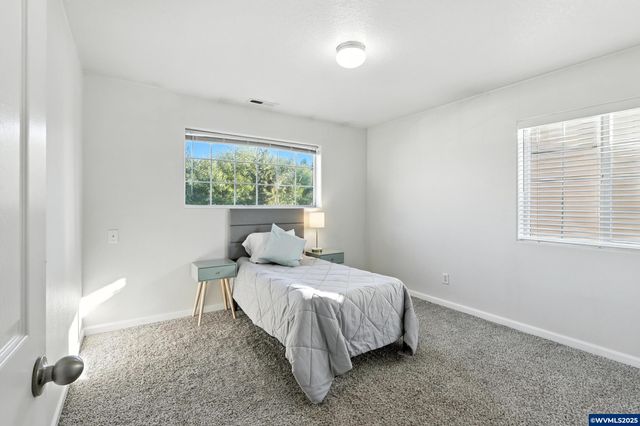 2259 Alex Ct, Salem, OR 97302