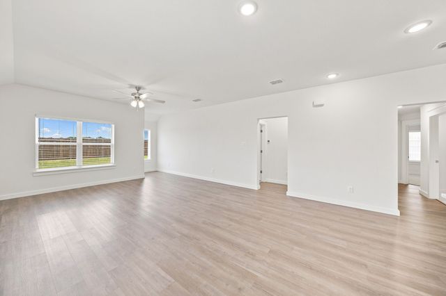 702 Woodford Way, Mckinney, TX 75069