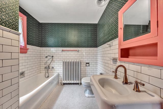 2610 Longview AVE, Roanoke, VA 24014