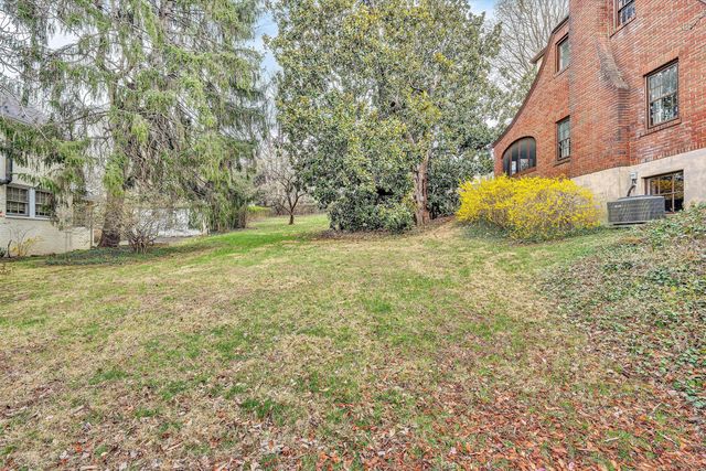 2610 Longview AVE, Roanoke, VA 24014