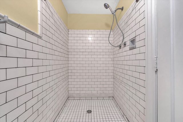 2610 Longview AVE, Roanoke, VA 24014