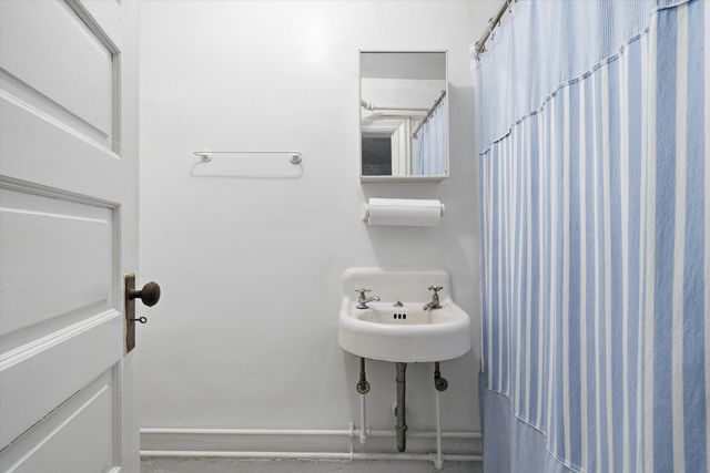 2610 Longview AVE, Roanoke, VA 24014