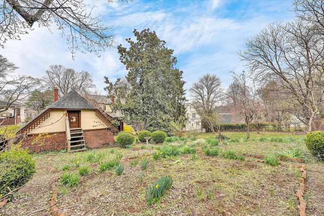 2610 Longview AVE, Roanoke, VA 24014