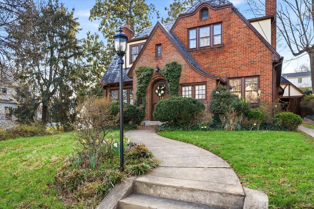 2610 Longview AVE, Roanoke, VA 24014