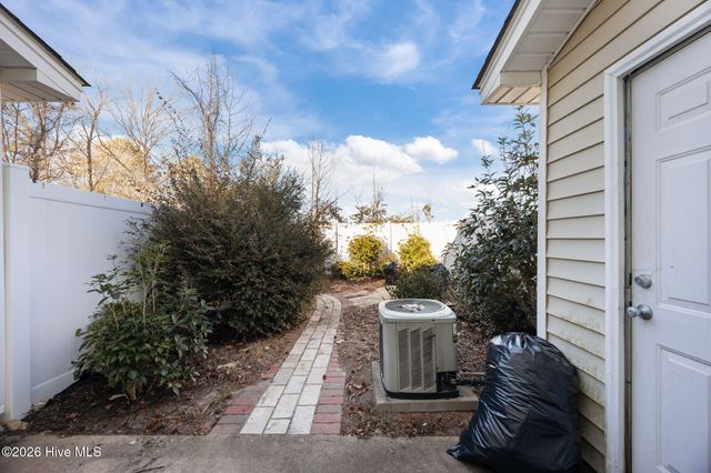 1310 Thomas Langston Road 6, Winterville, NC 28590