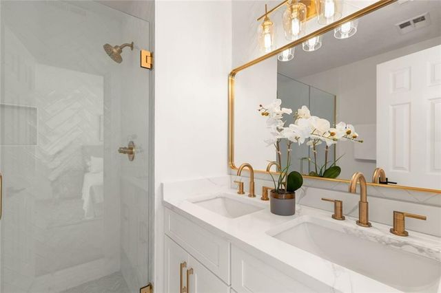 1966 S Hidden Hills Parkway, Stone Mountain, GA 30088