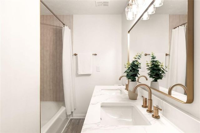 1966 S Hidden Hills Parkway, Stone Mountain, GA 30088