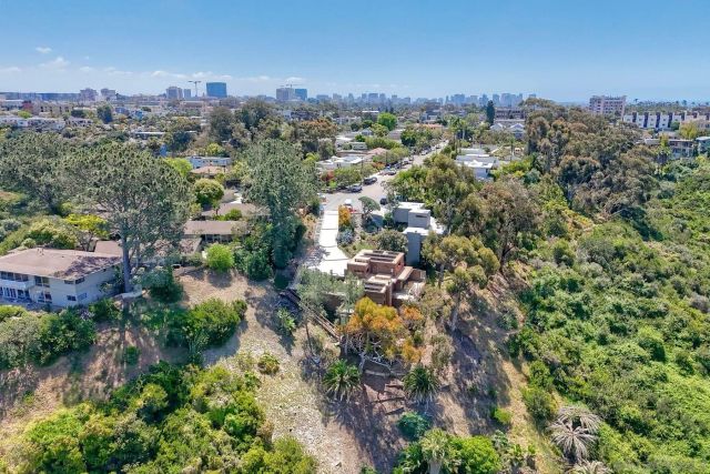 4242 Falcon St, San Diego, CA 92103