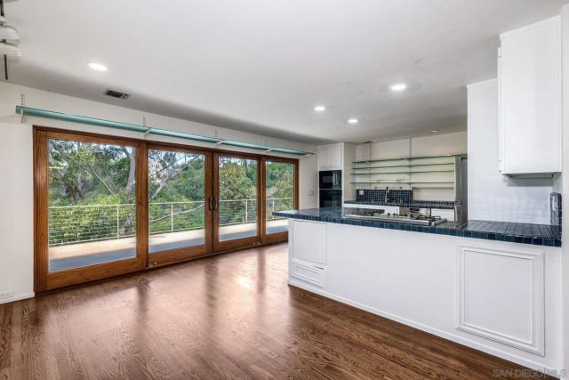 4242 Falcon St, San Diego, CA 92103