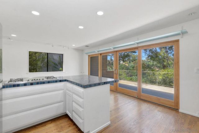 4242 Falcon St, San Diego, CA 92103
