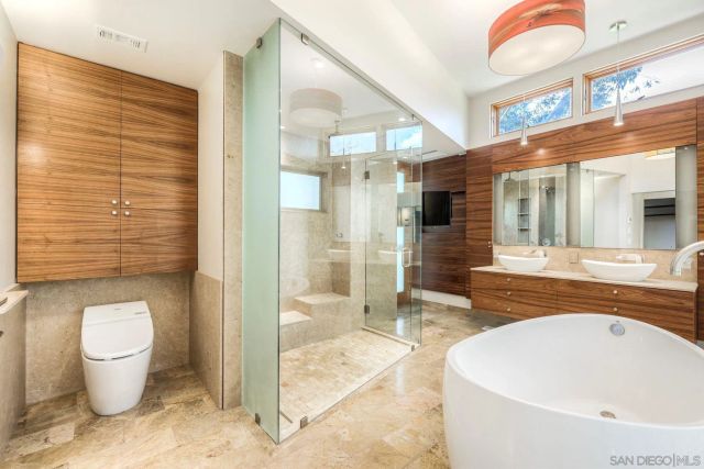 4242 Falcon St, San Diego, CA 92103