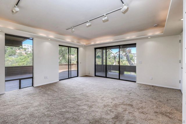 4242 Falcon St, San Diego, CA 92103