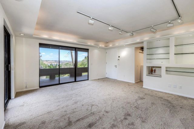 4242 Falcon St, San Diego, CA 92103