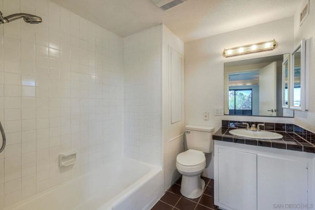 4242 Falcon St, San Diego, CA 92103