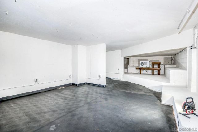 4242 Falcon St, San Diego, CA 92103