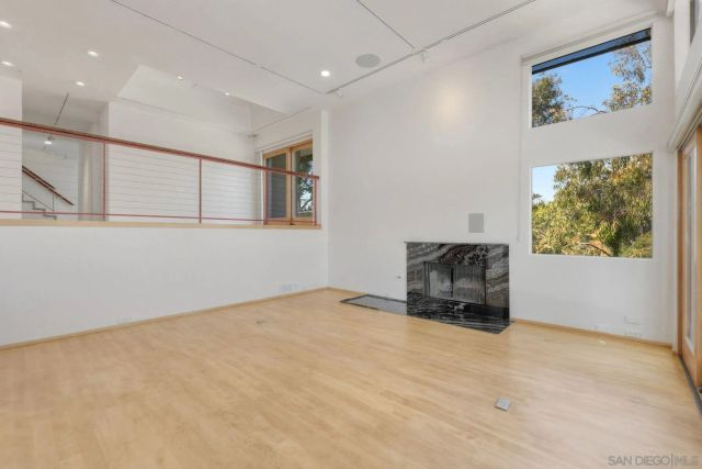 4242 Falcon St, San Diego, CA 92103