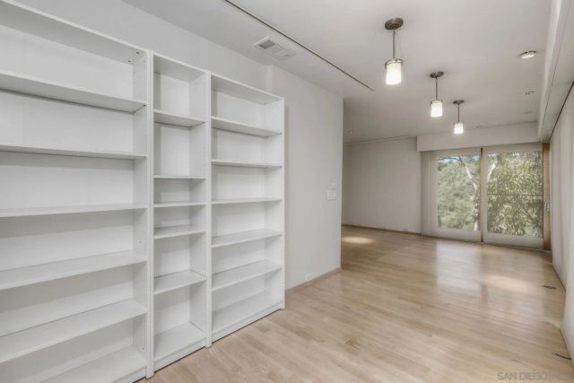 4242 Falcon St, San Diego, CA 92103
