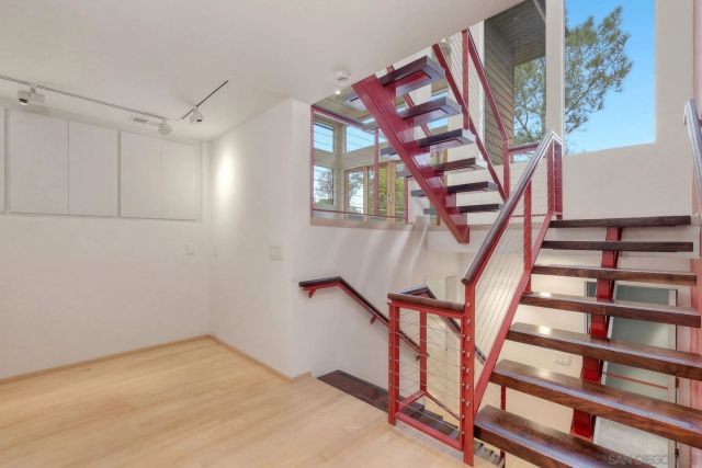 4242 Falcon St, San Diego, CA 92103