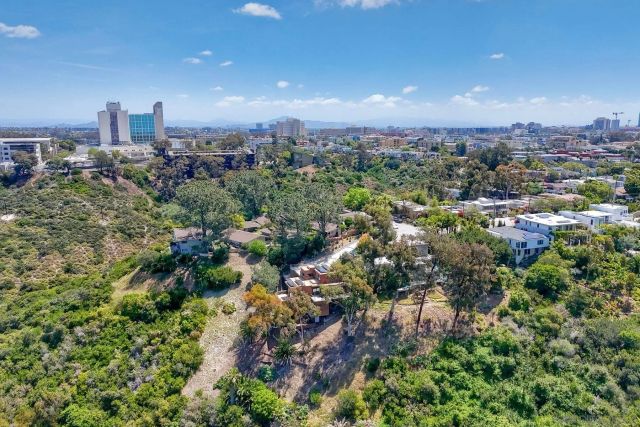 4242 Falcon St, San Diego, CA 92103