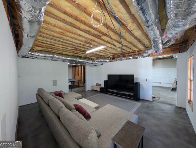5359 Point South Drive, Gainesville, GA 30504