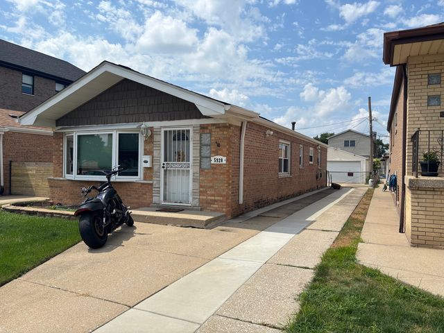 5920 S Meade Avenue, Chicago, IL 60638