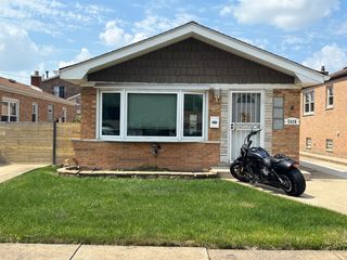 5920 S Meade Avenue, Chicago, IL 60638