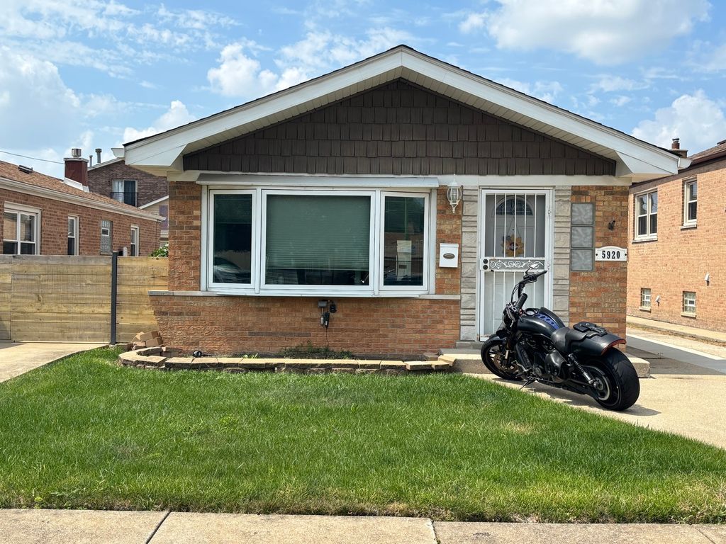 5920 S Meade Avenue, Chicago, IL 60638