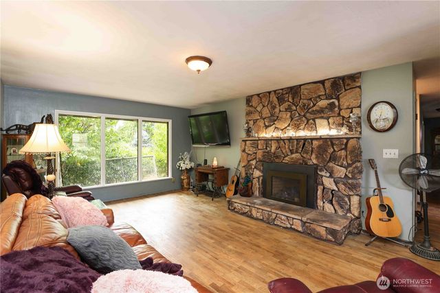 122 S National Avenue, Bremerton, WA 98312