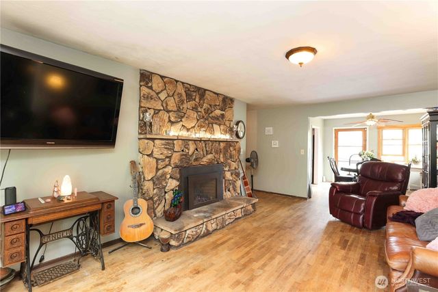 122 S National Avenue, Bremerton, WA 98312