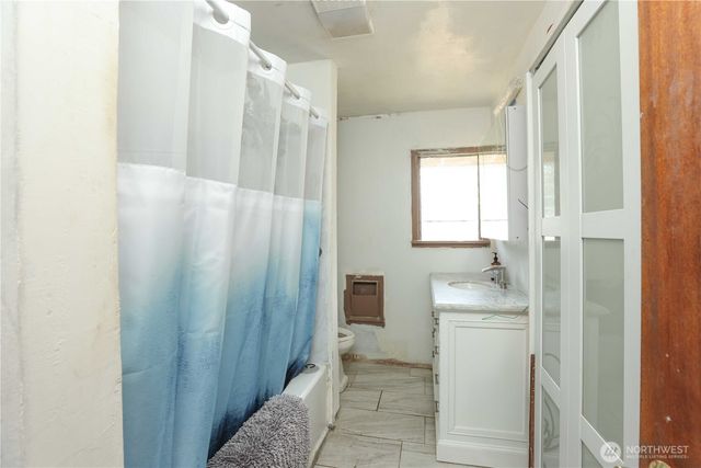 122 S National Avenue, Bremerton, WA 98312