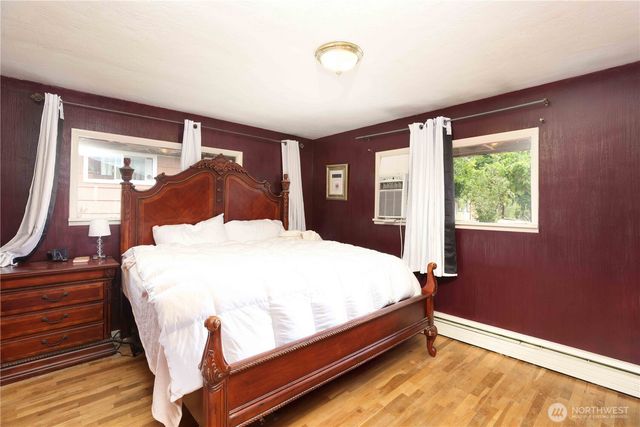 122 S National Avenue, Bremerton, WA 98312