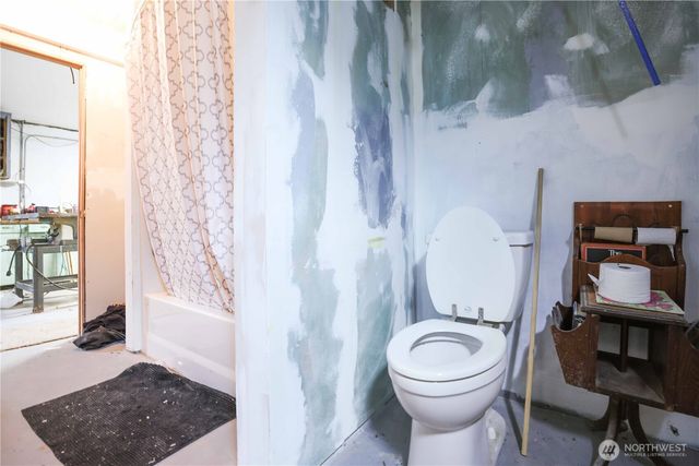 122 S National Avenue, Bremerton, WA 98312