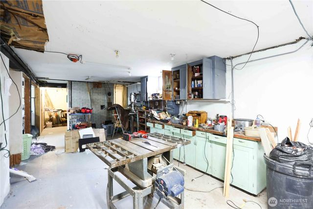 122 S National Avenue, Bremerton, WA 98312