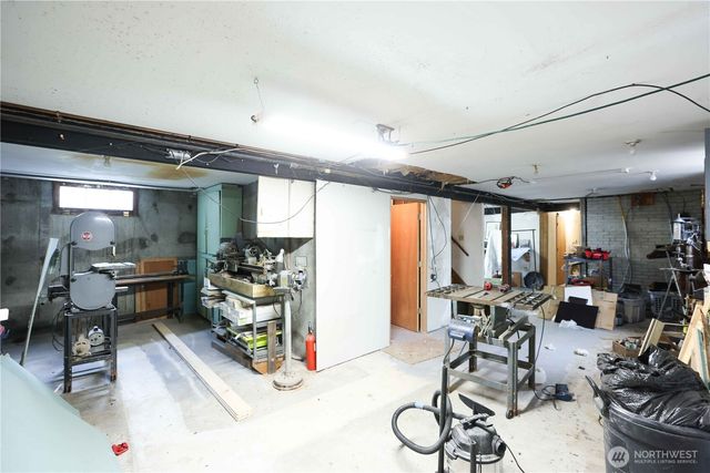 122 S National Avenue, Bremerton, WA 98312