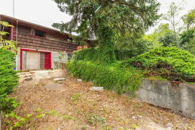 122 S National Avenue, Bremerton, WA 98312