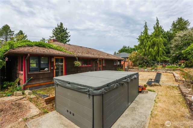 122 S National Avenue, Bremerton, WA 98312