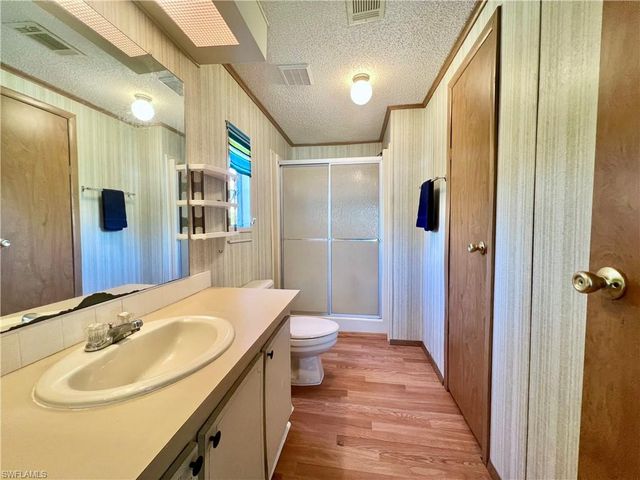 573 Cape Florida LN, Naples, FL 34104