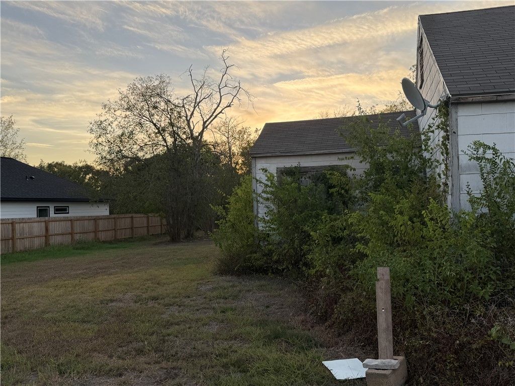 400 South Brazos Avenue, Bryan, TX 77803 — photo 2