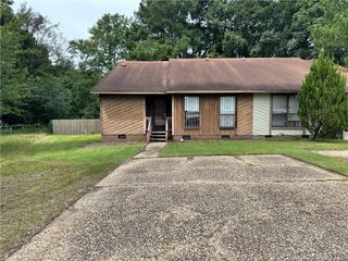 402 Michie Place, Fayetteville, NC 28314