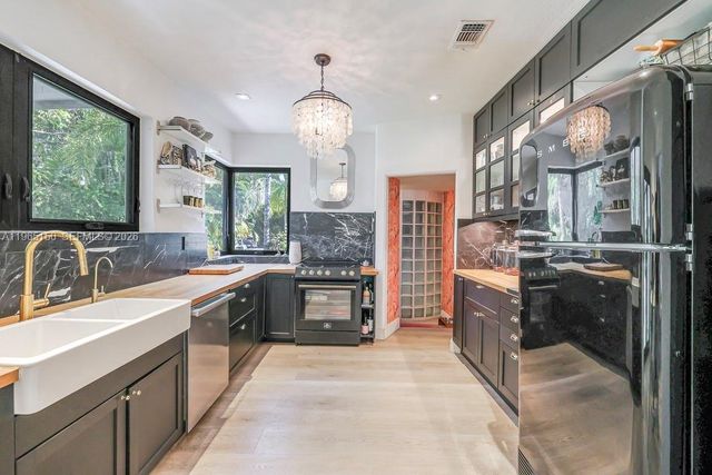 10301 N Miami Ave, Miami Shores, FL 33150