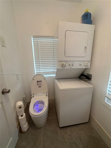 382 NW 82nd Street 382, Miami, FL 33150