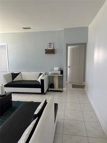 382 NW 82nd Street 382, Miami, FL 33150