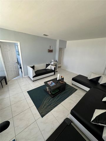 382 NW 82nd Street 382, Miami, FL 33150