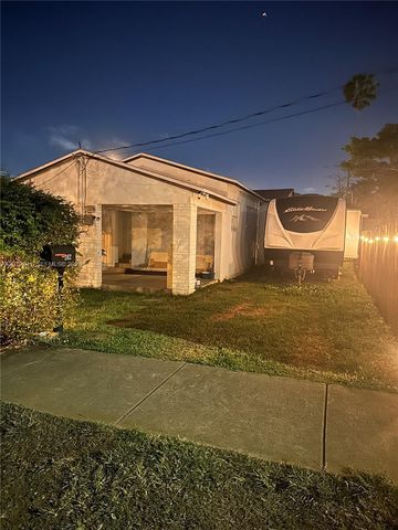 382 NW 82nd Street 382, Miami, FL 33150